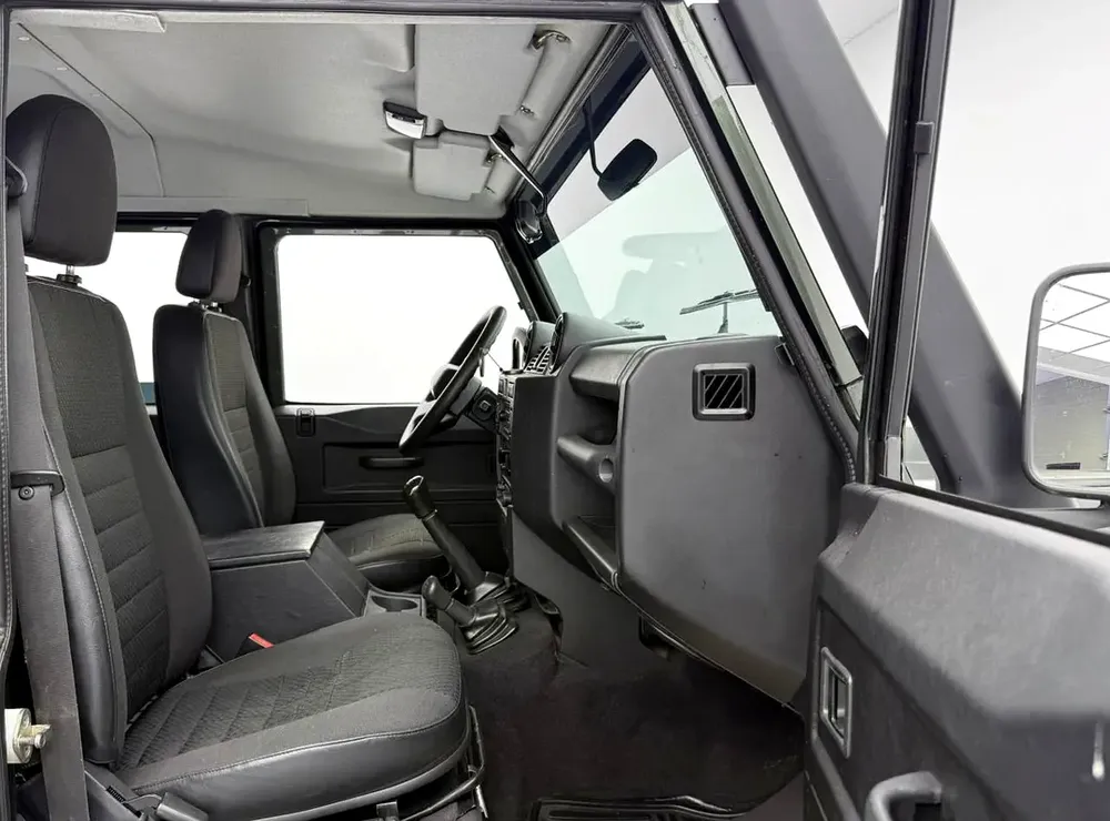 2008 Land Rover Defender 130, Heated Seats, Snorkel, Excellent Condition, European - Image 10
