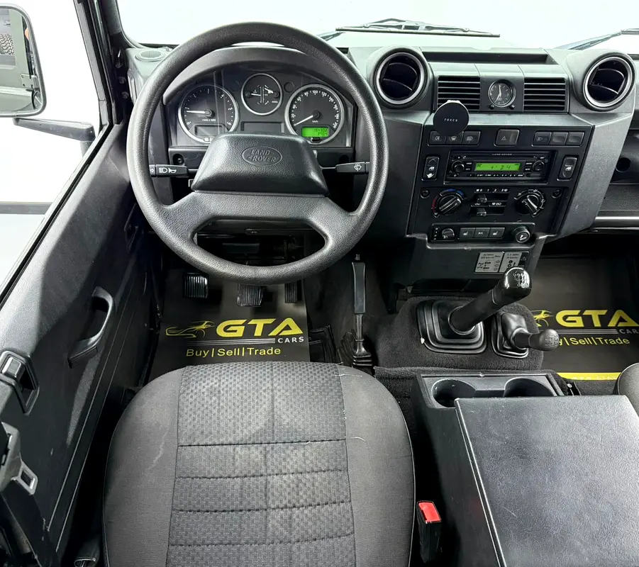 2008 Land Rover Defender 130, Heated Seats, Snorkel, Excellent Condition, European - Image 14