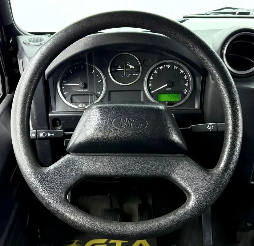 2008 Land Rover Defender 130, Heated Seats, Snorkel, Excellent Condition, European - Image 15
