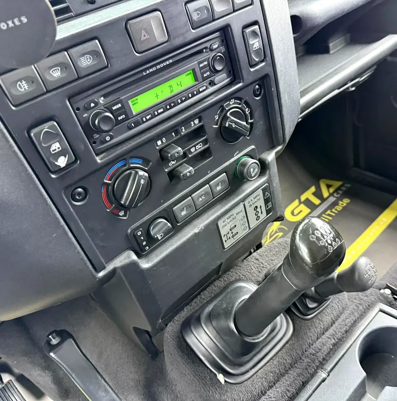 2008 Land Rover Defender 130, Heated Seats, Snorkel, Excellent Condition, European - Image 16