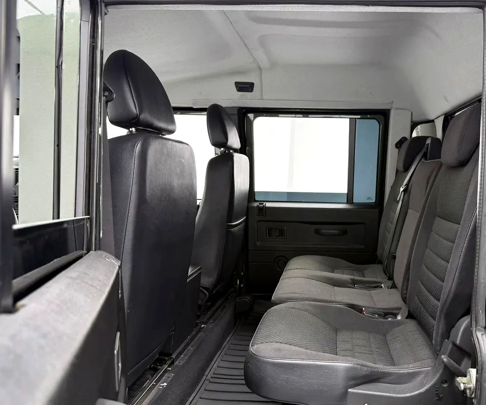 2008 Land Rover Defender 130, Heated Seats, Snorkel, Excellent Condition, European - Image 17