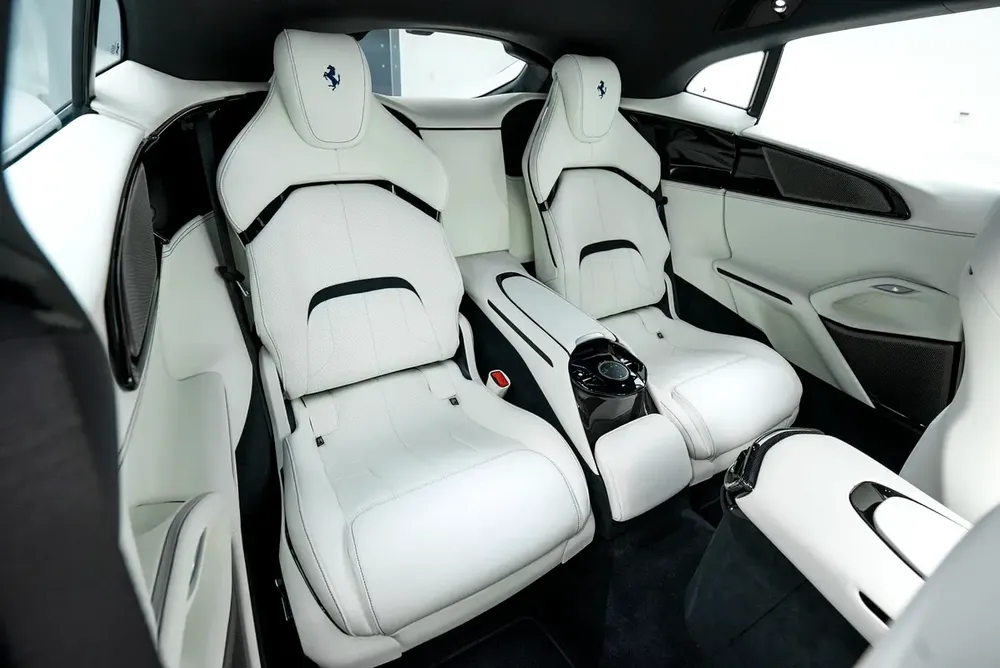 2025 FERRARI PUROSANGUE | MAIN DEALER SERVICE | CUSTOM SPECIFICATIONS - Image 10