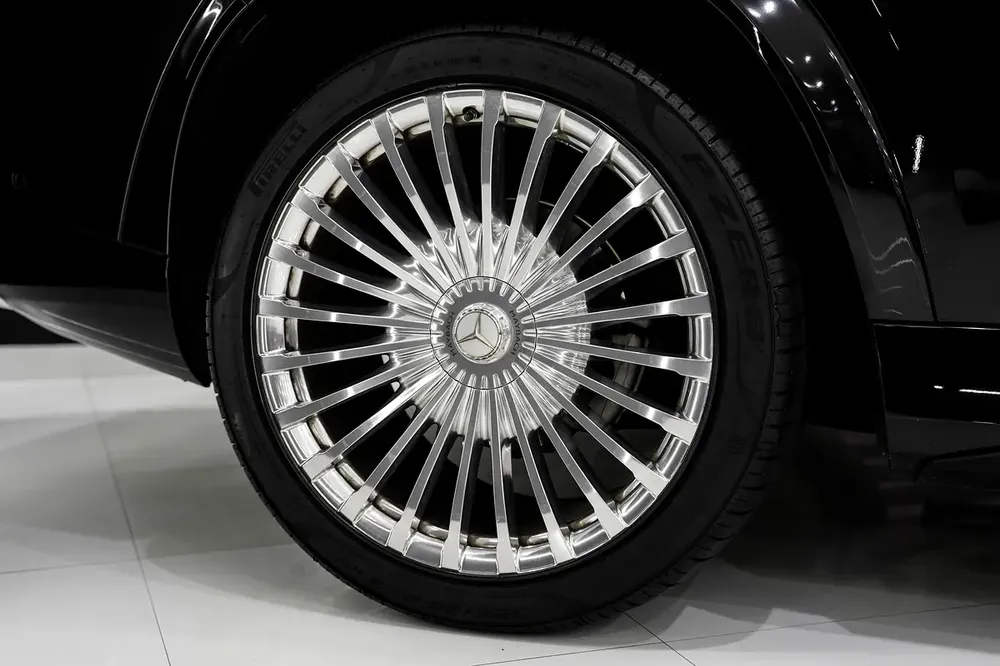 2022 Mercedes-Maybach GLS 600,Executive Rear Seat Pack PLUS,Two-Tone Interior,EMC Warranty + Service - Image 16