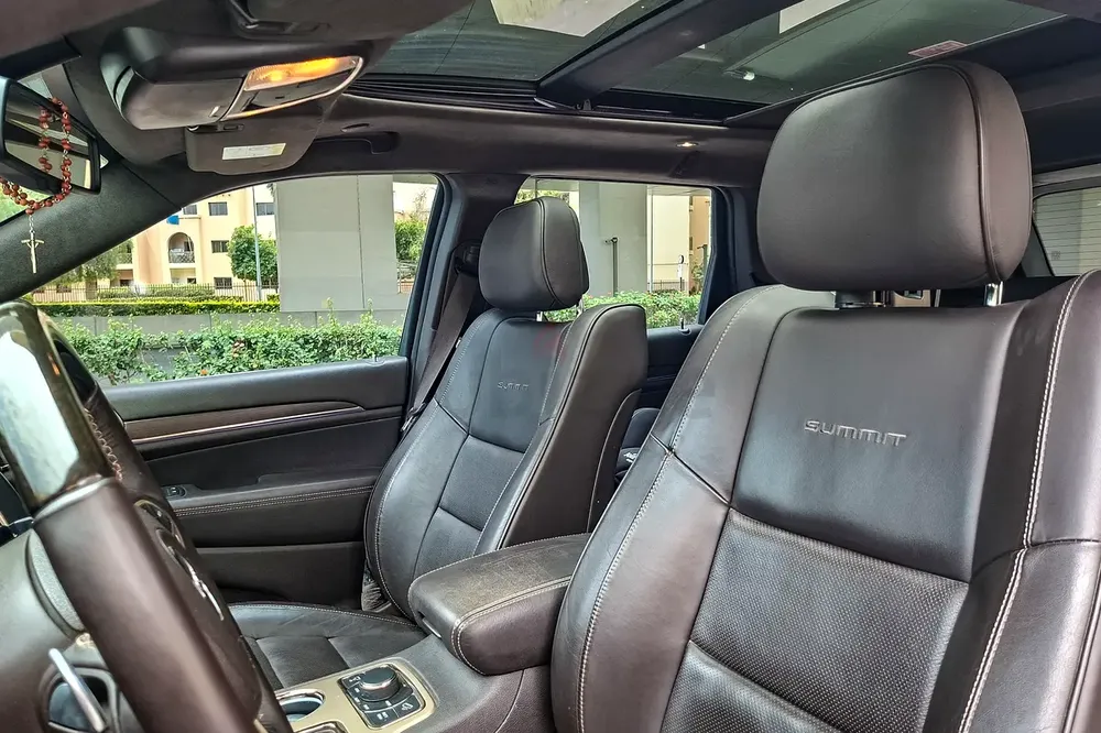 AED 2288/month | 2016 Jeep Grand Cherokee Summit | GCC Specs | Ref#457533 - Image 11