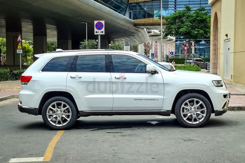 AED 2288/month | 2016 Jeep Grand Cherokee Summit | GCC Specs | Ref#457533 - Image 4