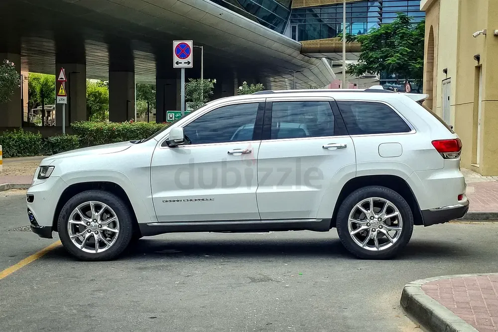 AED 2288/month | 2016 Jeep Grand Cherokee Summit | GCC Specs | Ref#457533 - Image 5