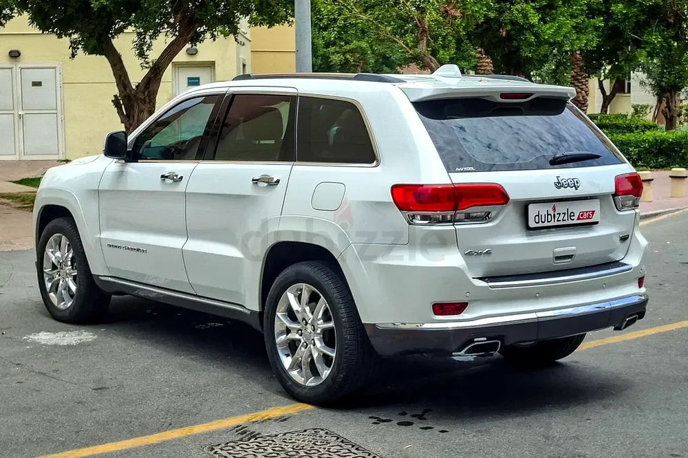 AED 2288/month | 2016 Jeep Grand Cherokee Summit | GCC Specs | Ref#457533 - Image 8