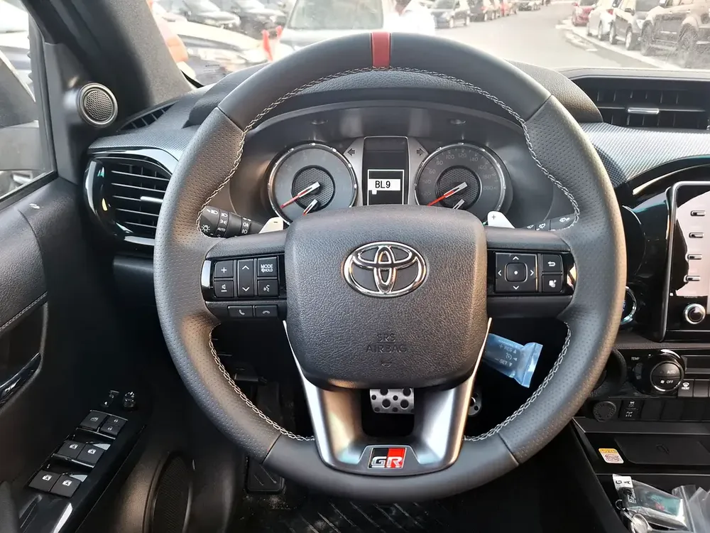 Toyota Hilux GR Sport 2.8L 2026 AT DC Black Diesel - GCC Specs - Export Only - Image 13