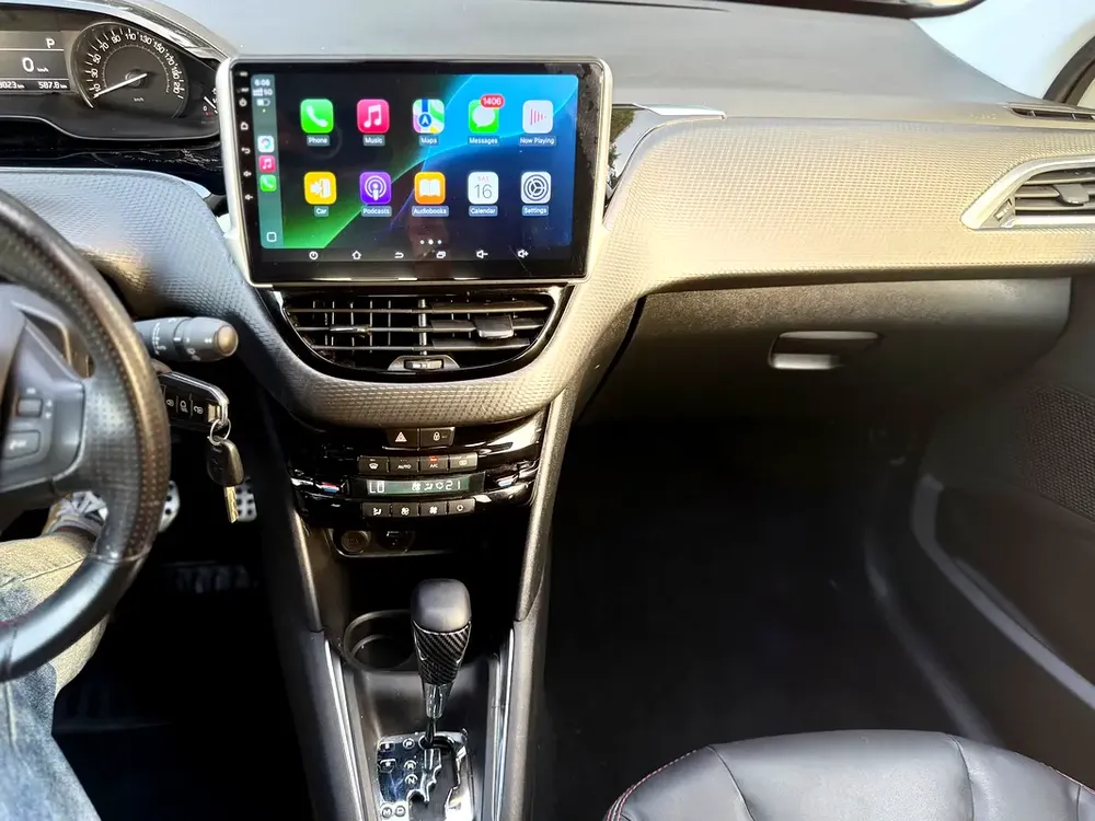 Peugeot 208 GT Line 2017 GCC Specs - Top Condition - Image 11