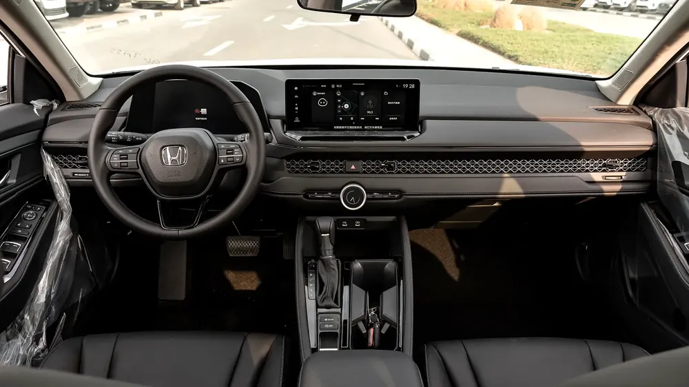 2025 | HONDA ACCORD SPORT 260TURBO LUXURY - Image 15