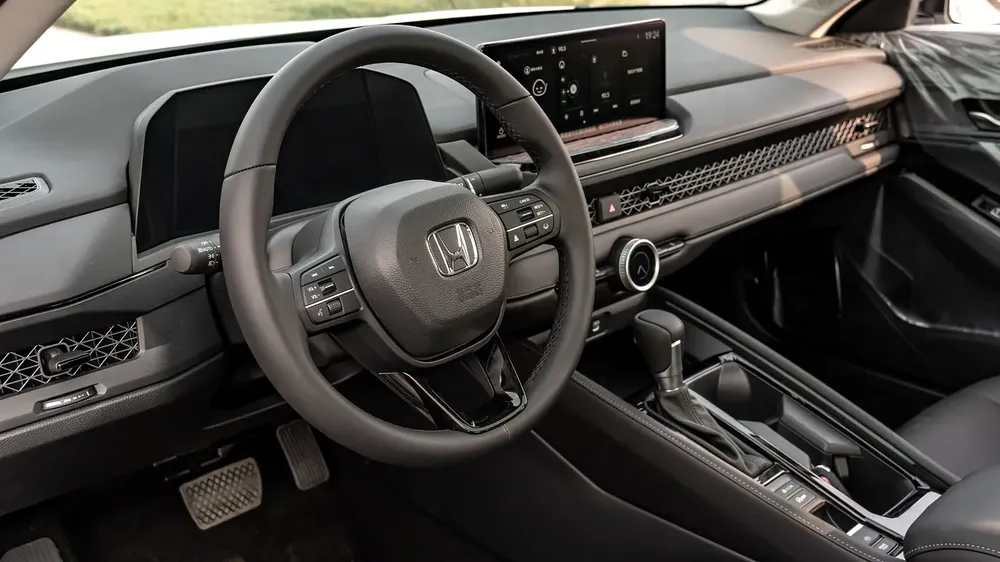 2025 | HONDA ACCORD SPORT 260TURBO LUXURY - Image 9