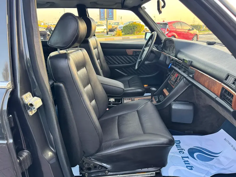 Mercedes Benz 560SEL 1989 95000km - Japan Import - Clean Title - Service History Available - Image 12