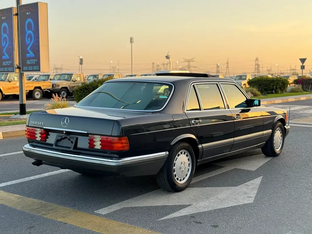 Mercedes Benz 560SEL 1989 95000km - Japan Import - Clean Title - Service History Available - Image 5