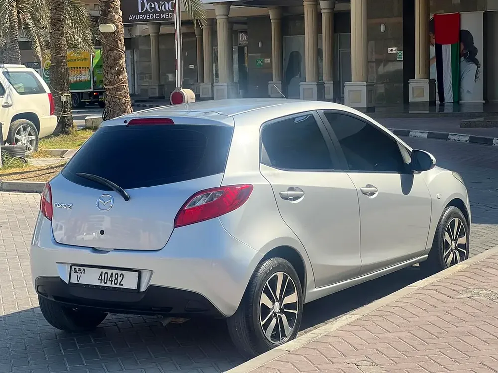 2015 Mazda 2 S Grade | GCC Specs | Well Maintained - Image 6