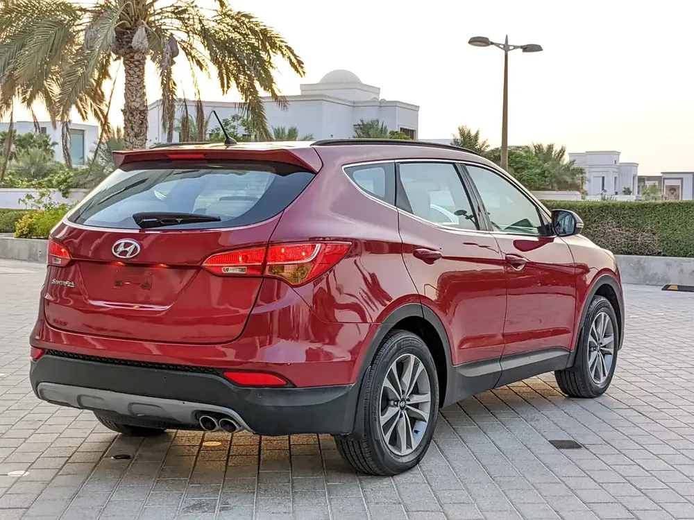Hyundai Santa Fe 2016 GCC Mint Condition With Beige Interior Super 7 Seater Family SUV - Image 15