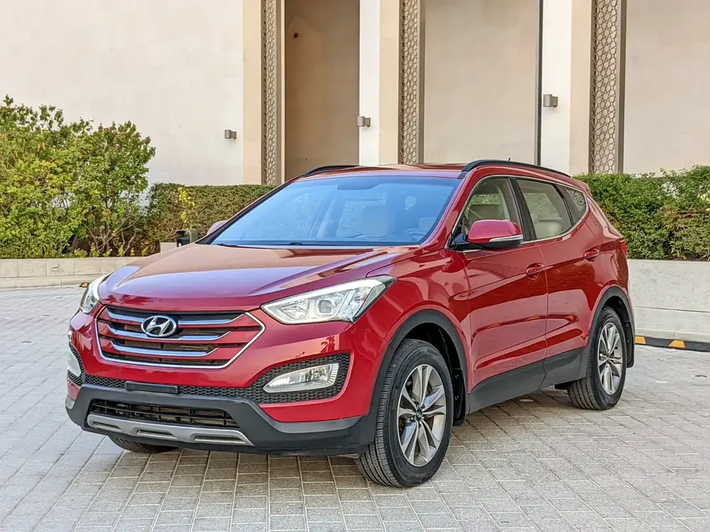 Hyundai Santa Fe 2016 GCC Mint Condition With Beige Interior Super 7 Seater Family SUV - Image 4