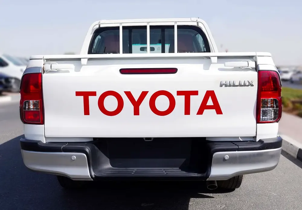2025 MODEL TOYOTA-HILUX 4X2 2.7L A/T - Image 6