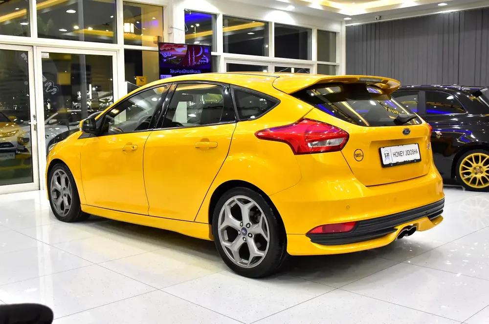 EXCELLENT DEAL for our Ford Focus ST ( 2016 Model ) in Yellow Color GCC Specs - Image 7