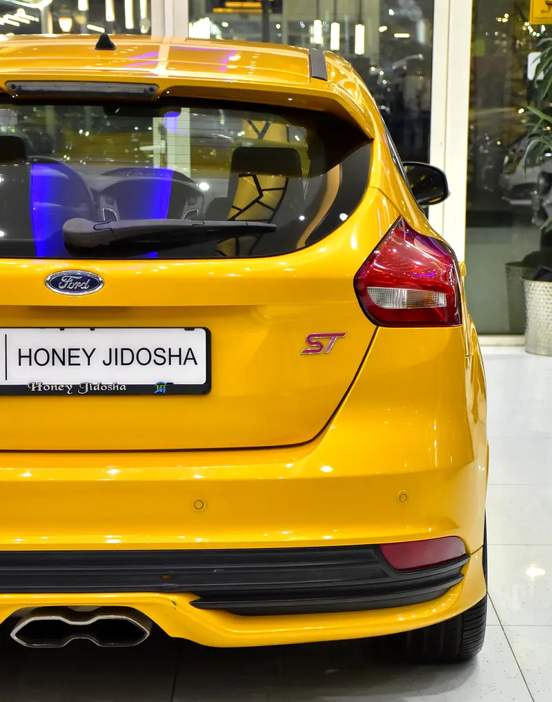EXCELLENT DEAL for our Ford Focus ST ( 2016 Model ) in Yellow Color GCC Specs - Image 9