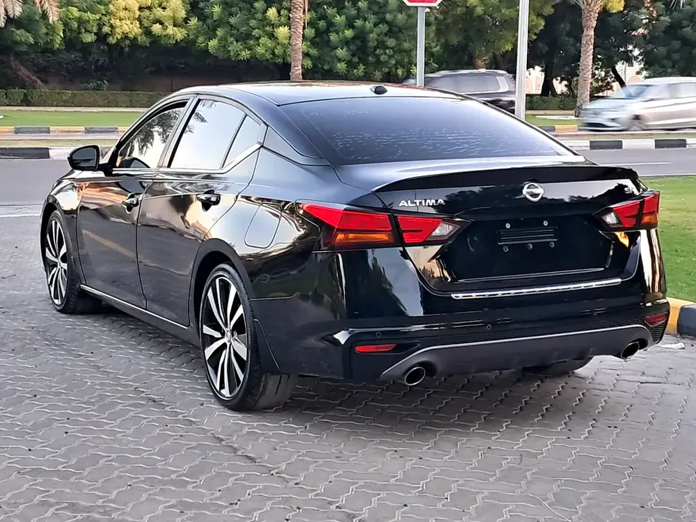 NISSAN ALTIMA SR 2019 - Image 8