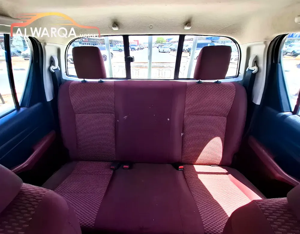 Toyota Hilux Double Cab GL 2021 GCC Specs - Image 10