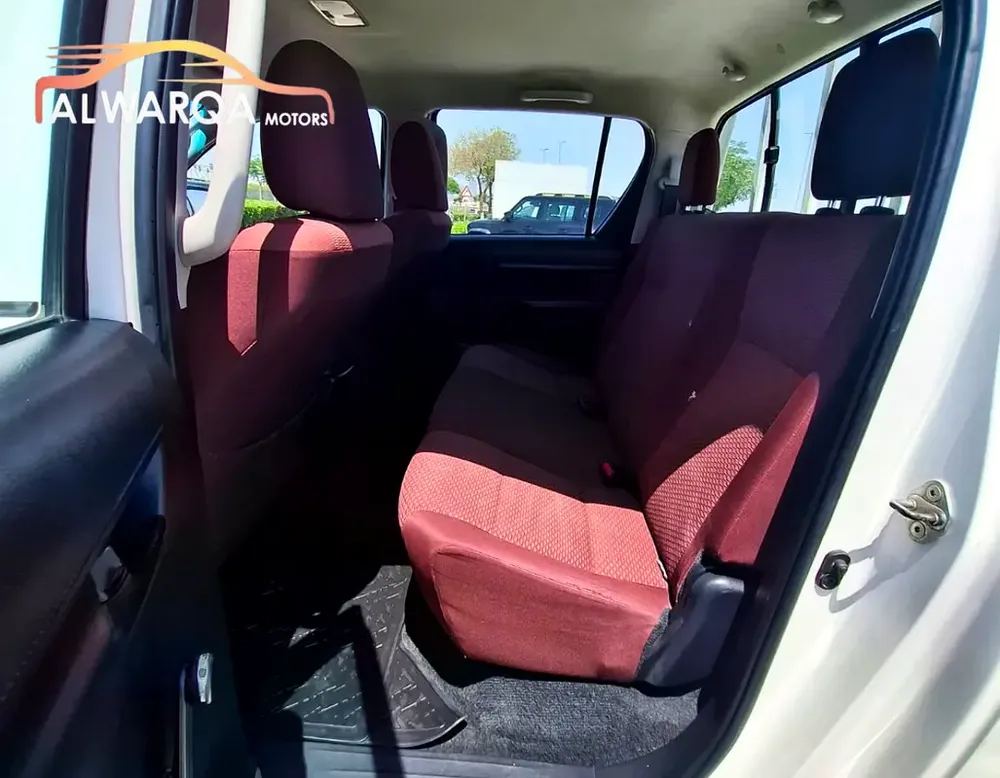 Toyota Hilux Double Cab GL 2021 GCC Specs - Image 13