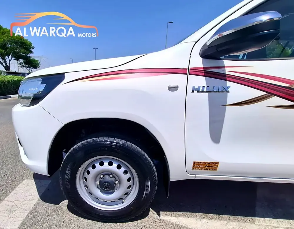 Toyota Hilux Double Cab GL 2021 GCC Specs - Image 17