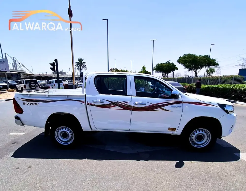 Toyota Hilux Double Cab GL 2021 GCC Specs - Image 8