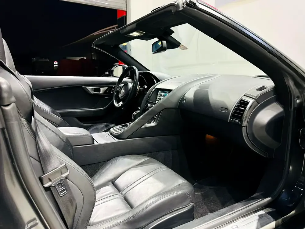 JAGUAR F-TYPE S V8 SUPERCHARGED 575HP 2015 ORIGINAL PAINT FULL SERVICE HISTORY AGENCY - Image 12