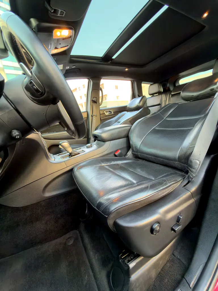 GRAND CHEROKEE LIMITED S OVERLAND , GCC SPEC SINGLE OWNER ACCIDENT FREE , 100% BANK FINANCE ALSO - Image 18