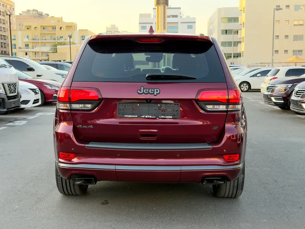 GRAND CHEROKEE LIMITED S OVERLAND , GCC SPEC SINGLE OWNER ACCIDENT FREE , 100% BANK FINANCE ALSO - Image 8