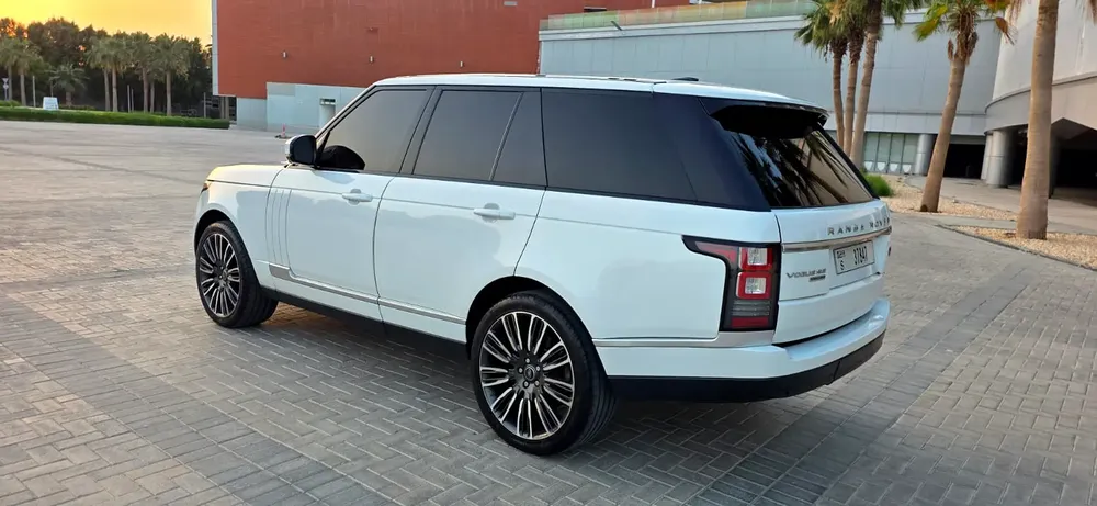 2013 Range Rover Vouge SE Supercharged-Excellent Condition - Image 9