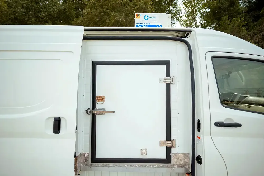 High Roof | Manual | Freezer Van | GCC Specs | Ref#T03523 - Image 8