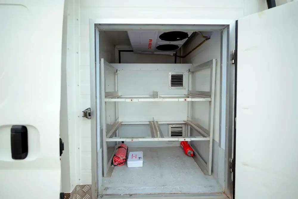 High Roof | Manual | Freezer Van | GCC Specs | Ref#T03523 - Image 9