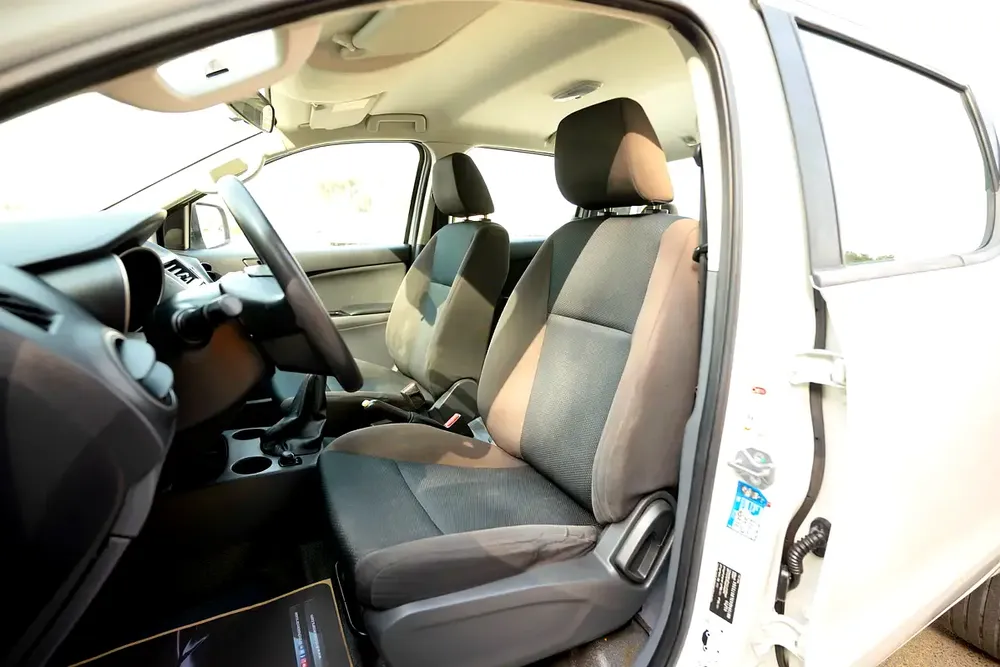 Mazda BT-50 | Double Cabin 4X4 | Manual | GCC Specs | Ref#M73264 - Image 10