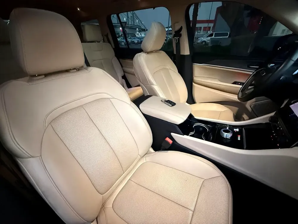JEEP GRAND CHEROKEE LIMITED 2022 GCC FULL OPTIONS IN PERFECT CONDITIONS - Image 15
