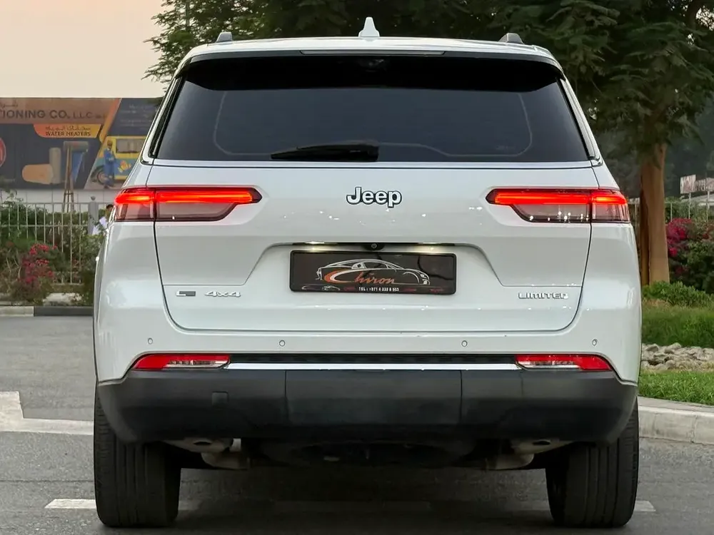 JEEP GRAND CHEROKEE LIMITED 2022 GCC FULL OPTIONS IN PERFECT CONDITIONS - Image 6