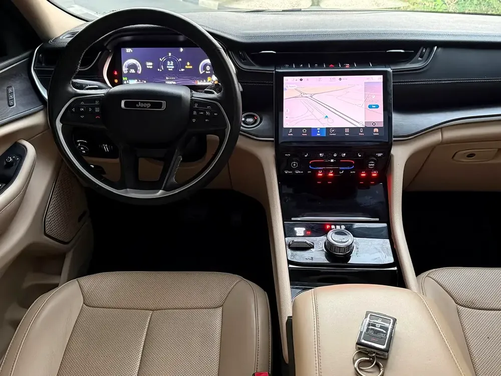 JEEP GRAND CHEROKEE LIMITED 2022 GCC FULL OPTIONS IN PERFECT CONDITIONS - Image 8