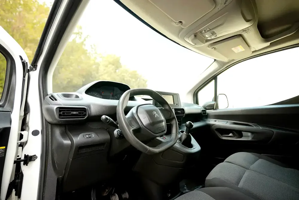 Peugeot Partner | Delivery Van | Petrol | GCC Specs | Ref#P26602 - Image 10