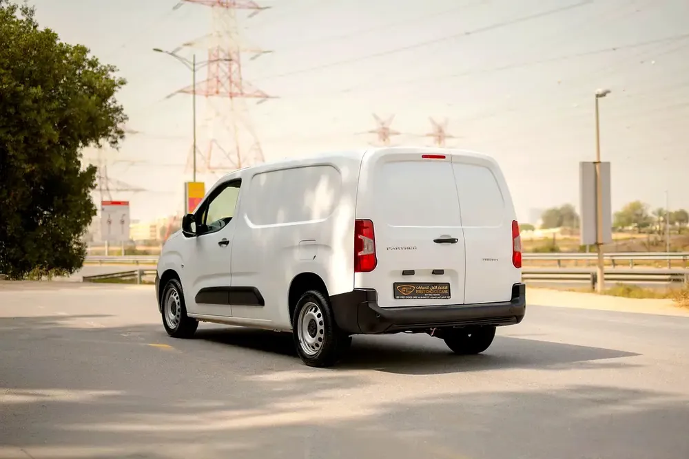 Peugeot Partner | Delivery Van | Petrol | GCC Specs | Ref#P26602 - Image 4