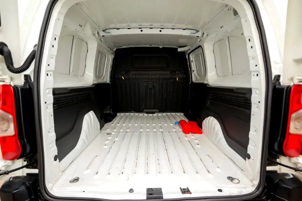 Peugeot Partner | Delivery Van | Petrol | GCC Specs | Ref#P26602 - Image 7