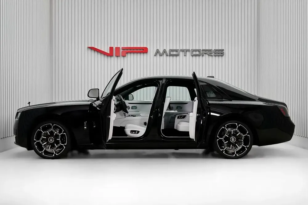 ROLLS ROYCE GHOST BLACK BADGE, 2026, GCC, WARRANTY AND SERVICE CONTRACT, ZERO KM - Image 8