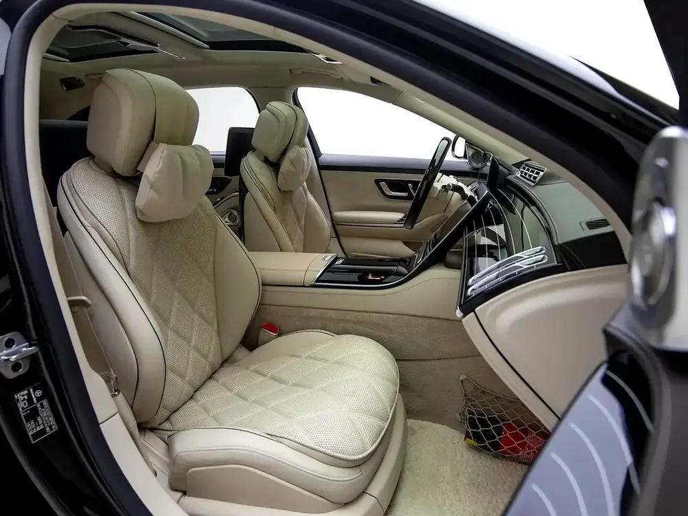 2023 |  Mercedes Benz |  Maybach  S680 | With Warranty and Service Contract - Image 11