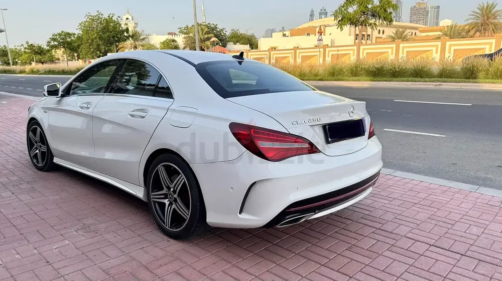 Mercedes CLA 250 (2019) | 100% GCC Specs | Full Service History (Original Parts) - Image 4