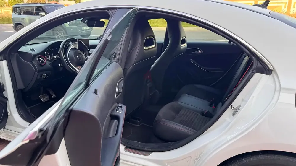 Mercedes CLA 250 (2019) | 100% GCC Specs | Full Service History (Original Parts) - Image 9