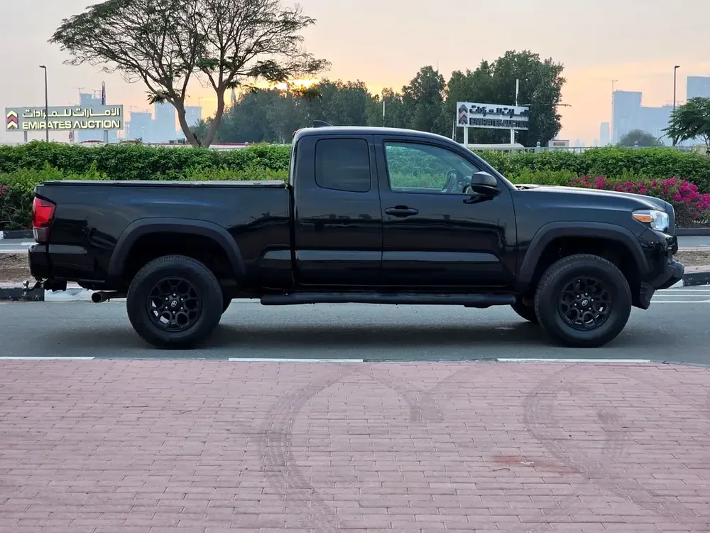 2019 Toyota Tacoma SR5 - American Specs - GCC Resale - Image 8
