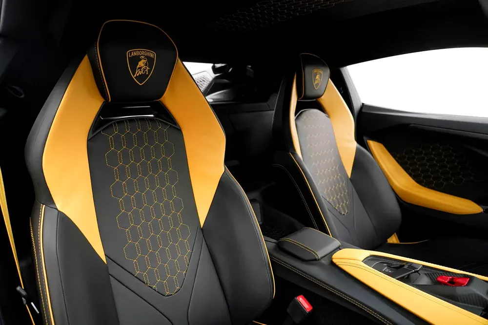 2024 LAMBORGHINI REVUELTO / GCC - Image 13