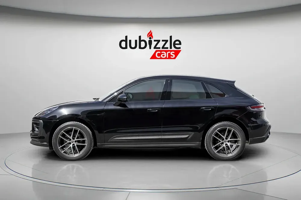 AED 3343/month | 2023 Porsche Macan  | GCC Specs | Ref#454233 - Image 5