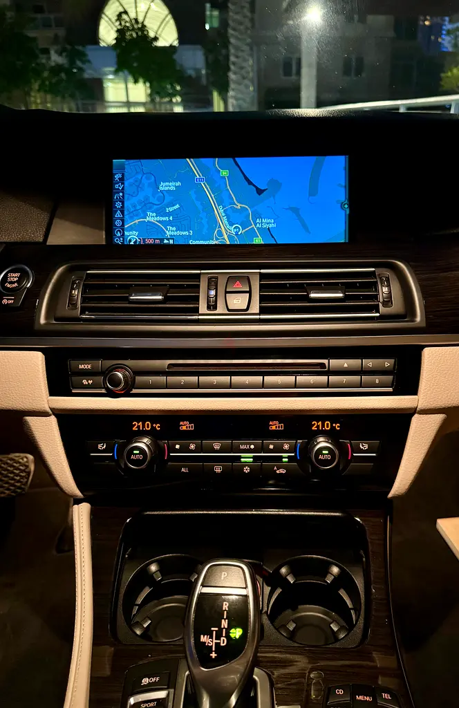 BMW 5-Series 535i with M-Package 2012 GCC Specs - Image 12