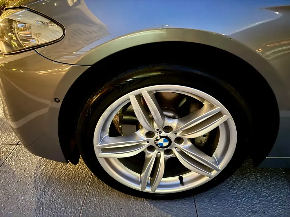 BMW 5-Series 535i with M-Package 2012 GCC Specs - Image 8